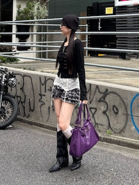 「WHO'S WHO gallery（フーズフーギャラリー）の【WEB限定サイズあり】ナポレオンショートトップス（Tシャツ/カットソー、ブラック系）」を使った、モエさん（レディース・167cm）の春コーディネート