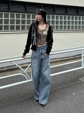 「WHO'S WHO gallery（フーズフーギャラリー）のセンターフリルキャミ(チェック柄/ドット柄)（タンクトップ、イエロー系）」を使った、モエさん（レディース・167cm）の春コーディネート