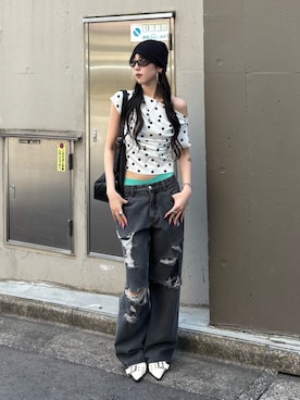 「WHO'S WHO gallery（フーズフーギャラリー）のギャザーオフショルドットトップス（Tシャツ/カットソー、ホワイト系）」を使った、モエさん（レディース・167cm）の春コーディネート