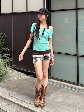 「WHO'S WHO gallery（フーズフーギャラリー）の【SLOPPY 】バックオープンギャザーTEE（Tシャツ/カットソー、ブルー系）」を使った、モエさん（レディース・167cm）の夏コーディネート