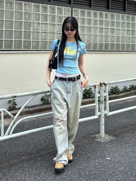 「WHO'S WHO gallery（フーズフーギャラリー）のデフォルメレースロゴチビT（Tシャツ/カットソー、ブルー系）」を使った、モエさん（レディース・167cm）の春コーディネート