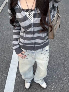 「WHO'S WHO gallery（フーズフーギャラリー）のEYELET LOW RISE DENIM /アイレットローライズデニム（デニムパンツ、ブルー系）」を使った、モエさん（レディース・167cm）の冬コーディネート