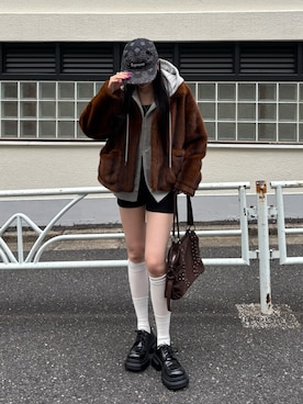 「アイテム（パーカー）」を使った、モエさん（レディース・167cm）の秋コーディネート