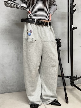 「WHO'S WHO gallery（フーズフーギャラリー）のスタッズベルト（ベルト）」を使った、モエさん（レディース・167cm）の春コーディネート