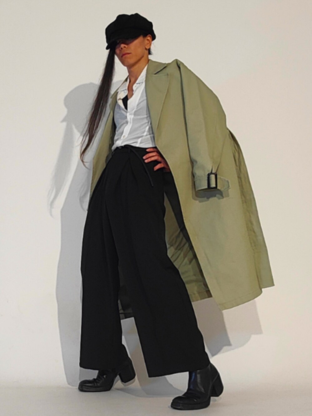 「asos、NOID、meemselect、whoop'-de-doo'、classic、fashion、coordinate、simple、styleinspo、ootd、outfit、whatiwore」｜「NO ID.のアイテム（シャツ/ブラウス、ホワイト系）」を使った、Arasashi Kimihiroさん（メンズ・170cm）の秋コーディネートの1枚目の写真