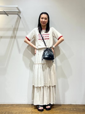 「ロングヘア」｜「アイテム（サンダル）」を使った、ちゃんにしさん（レディース・164cm）の夏コーディネート