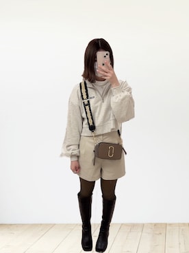 「INGNI（イング）のハーフZIP／刺繍ロゴショートスウェット（Tシャツ/カットソー、グレー系）」を使った、Yuki さん（レディース・162cm）の冬コーディネート