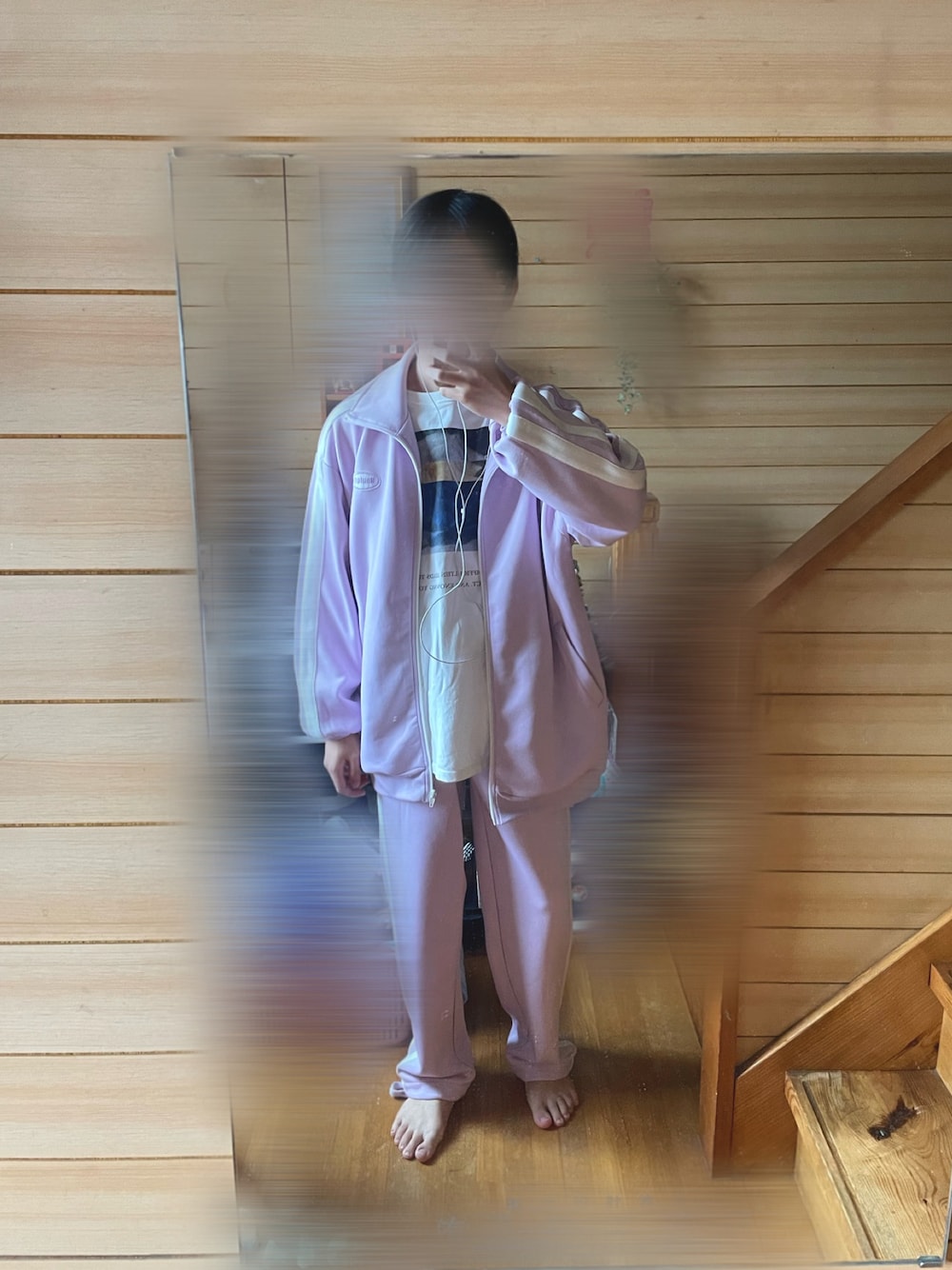 「hauls、adrer、モード、ジャージ、セットアップ、地雷、春コーデ」｜「Haulsのアイテム（ジャケット/アウター、パープル系）」を使った、rakuru さん（骨格ナチュラル・メンズ・163cm）の春コーディネートの1枚目の写真