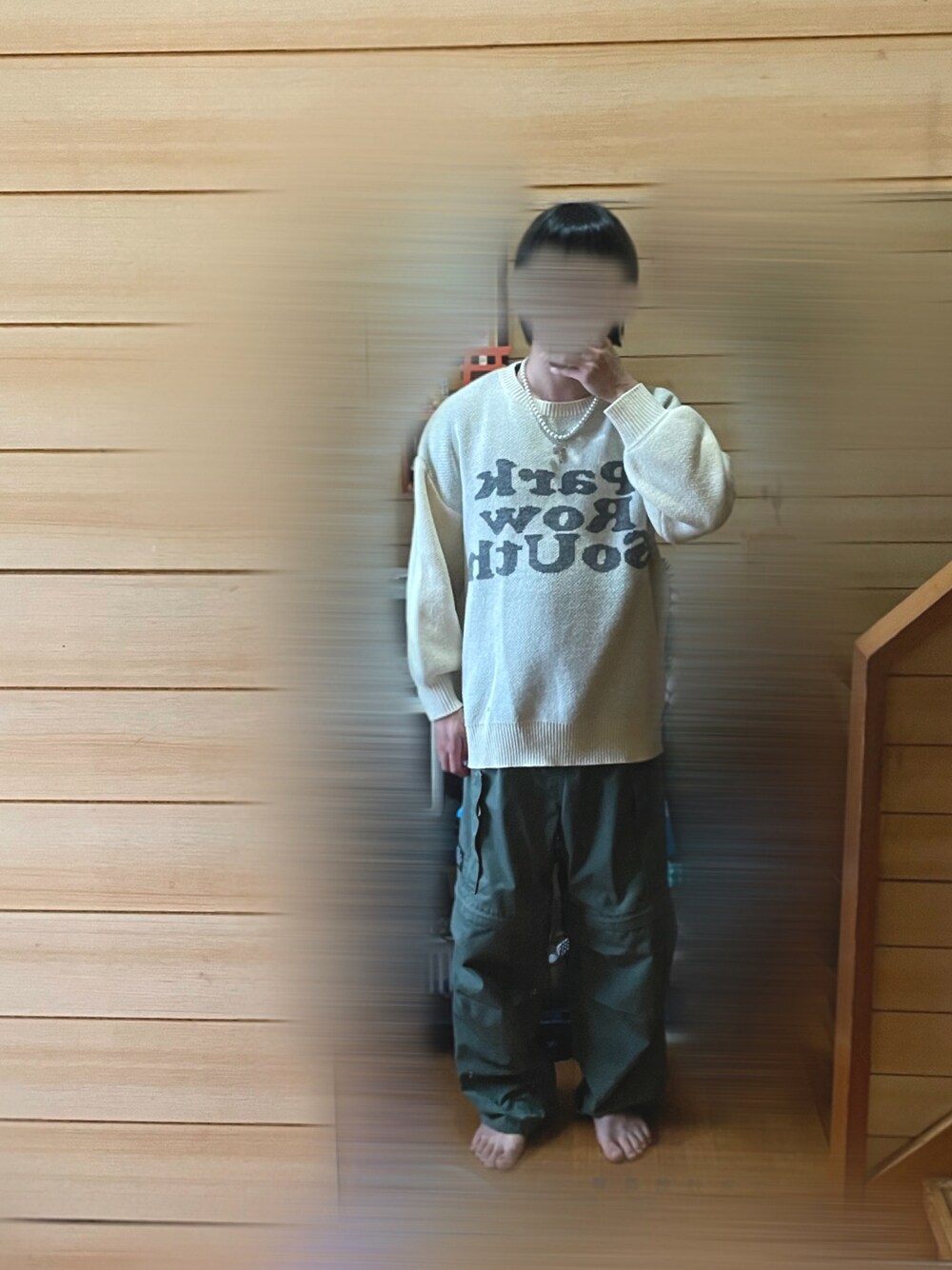 「モード、秋コーデ、ニット、テックパンツ、ワイドパンツ」｜「NICE CLAUPのアイテム（ニット/セーター、ホワイト系）」を使った、rakuru さん（骨格ナチュラル・メンズ・163cm）の秋コーディネートの1枚目の写真