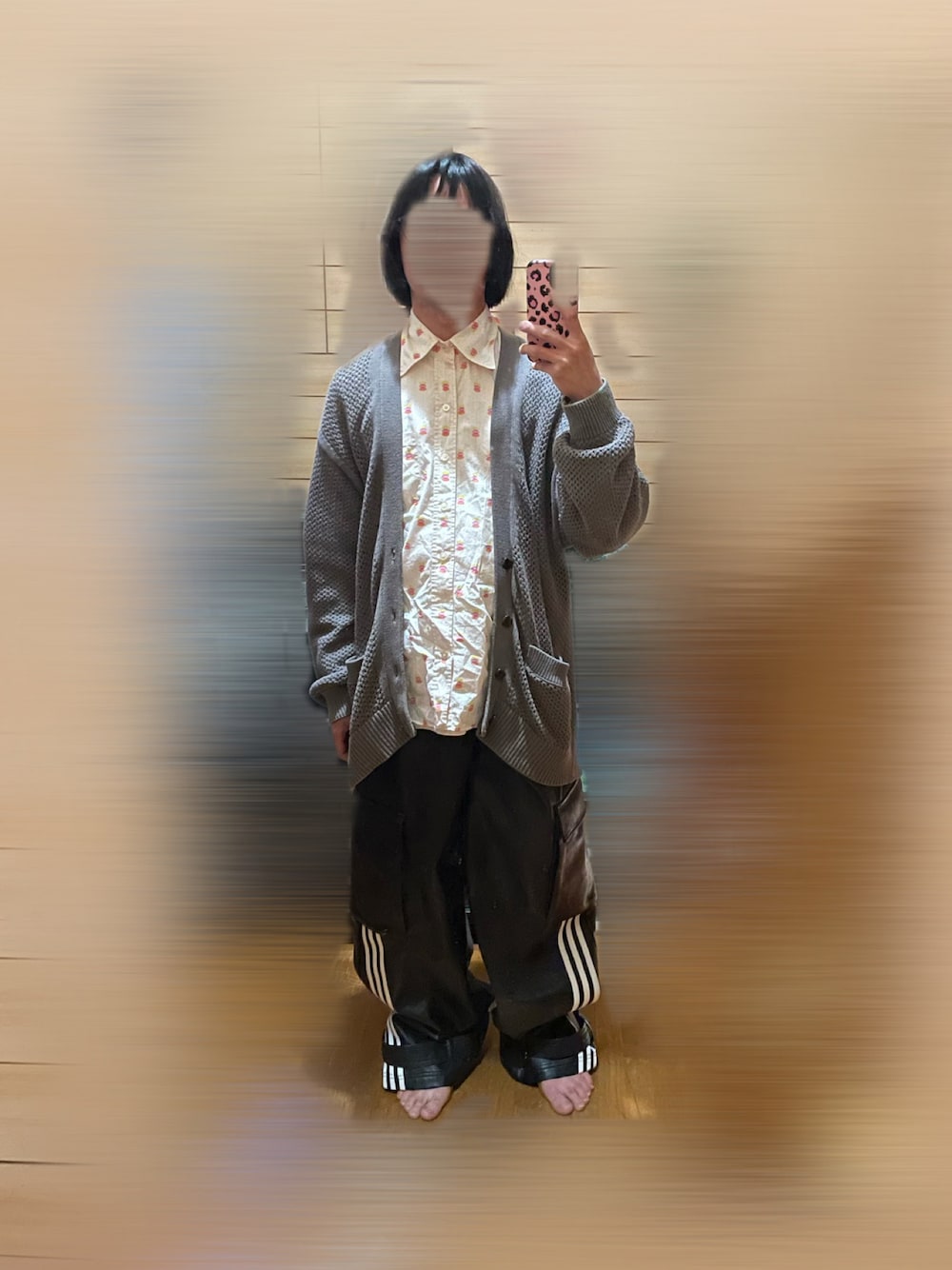 「カジュアル、カーディガン、レザーパンツ、古着MIX、春コーデ」｜「TAKEO KIKUCHIのアイテム（シャツ/ブラウス、その他）」を使った、rakuru さん（骨格ストレート・メンズ・163cm）の春コーディネートの1枚目の写真
