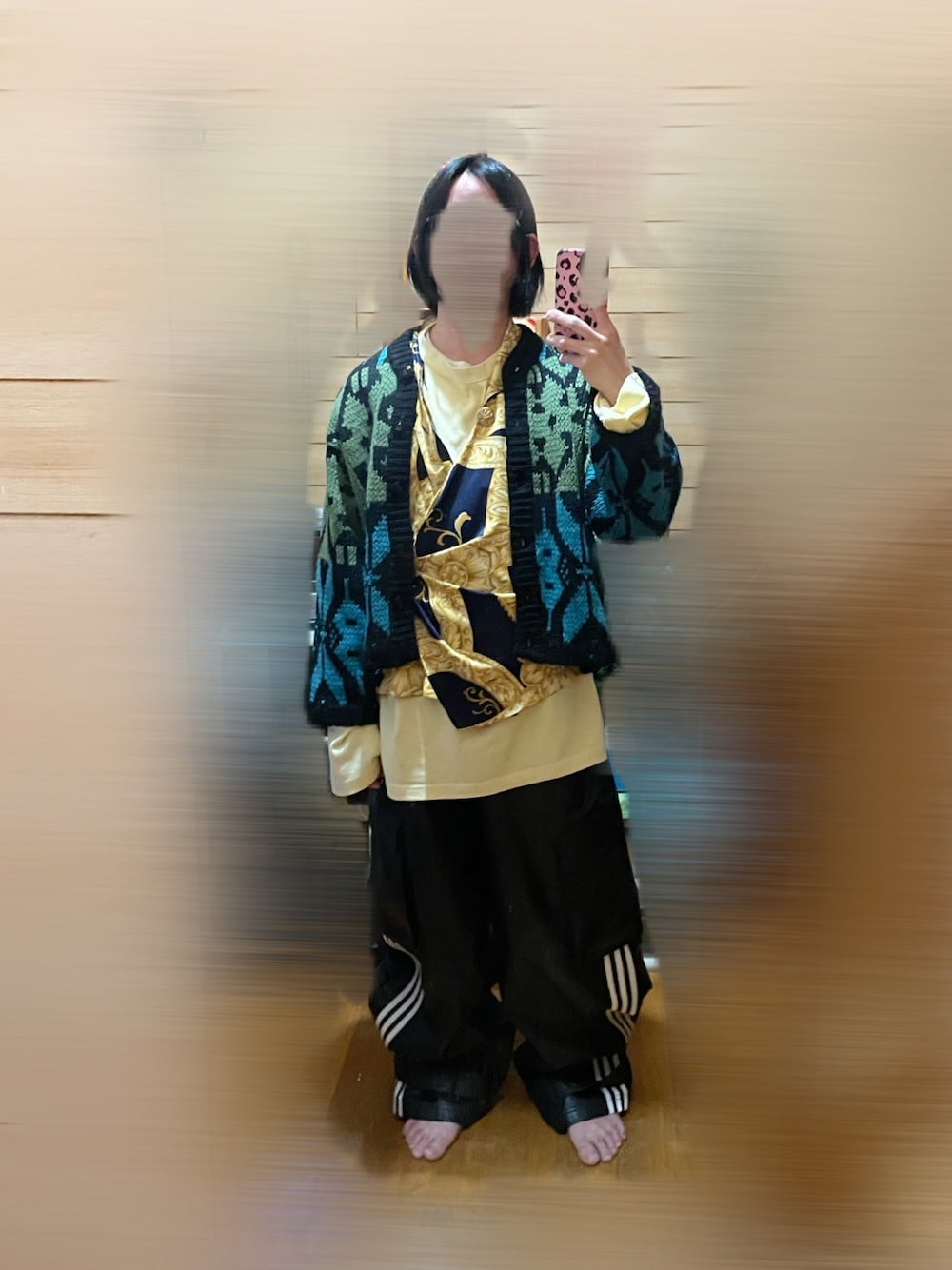 「カーディガン、パイレーツ、海賊、派手、シャツスタイル」｜「BIGIのアイテム（カーディガン/ボレロ、その他）」を使った、rakuru さん（骨格ストレート・メンズ・163cm）の冬コーディネートの1枚目の写真