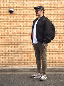 「アイテム（MA-1）」を使った、棚橋弘至さん（メンズ・181cm・40代）の秋コーディネート