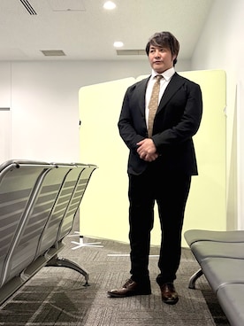 「アイテム（スーツセット）」を使った、棚橋弘至さん（メンズ・181cm）の夏コーディネート