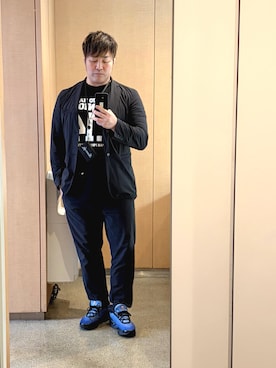 「闘魂SHOPのアイテム（Tシャツ/カットソー、ブラック系）」を使った、棚橋弘至さん（メンズ・181cm）の夏コーディネート