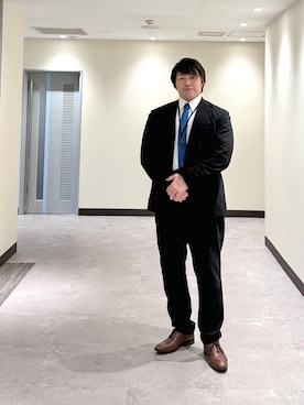 「アイテム（スーツセット）」を使った、棚橋弘至さん（メンズ・181cm）の秋コーディネート
