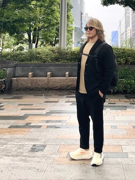 「アイテム（スニーカー）」を使った、棚橋弘至さん（メンズ・181cm・40代）の秋コーディネート