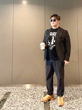「アイテム（セットアップ）」を使った、棚橋弘至さん（メンズ・181cm）の春コーディネート