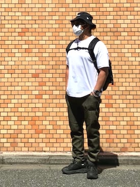 「and wander（アンドワンダー）のアイテム（スウェットパンツ）」を使った、棚橋弘至さん（メンズ・181cm）の秋コーディネート