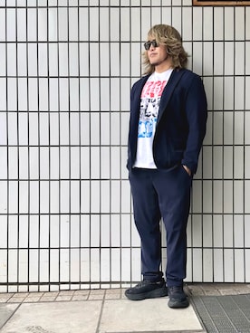 「アイテム（セットアップ）」を使った、棚橋弘至さん（メンズ・181cm）の秋コーディネート