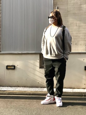 「CDG（シーディージー）のアイテム（スウェット）」を使った、棚橋弘至さん（メンズ・181cm）の春コーディネート