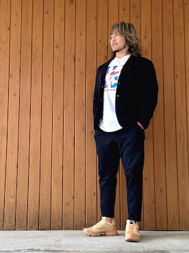 「アイテム（スニーカー）」を使った、棚橋弘至さん（メンズ・181cm・40代）の秋コーディネート