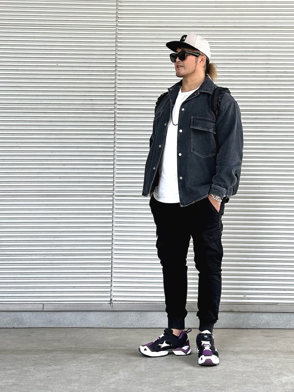 「PUMP FURY」｜「THE NORTH FACEのアイテム（キャップ、ホワイト系）」を使った、棚橋弘至さん（メンズ・181cm）の春コーディネートの1枚目の写真