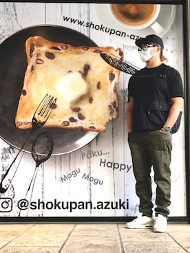 「and wander（アンドワンダー）のアイテム（スウェットパンツ）」を使った、棚橋弘至さん（メンズ・181cm）の秋コーディネート