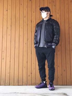 「and wander（アンドワンダー）のアイテム（バッグ）」を使った、棚橋弘至さん（メンズ・181cm）の冬コーディネート