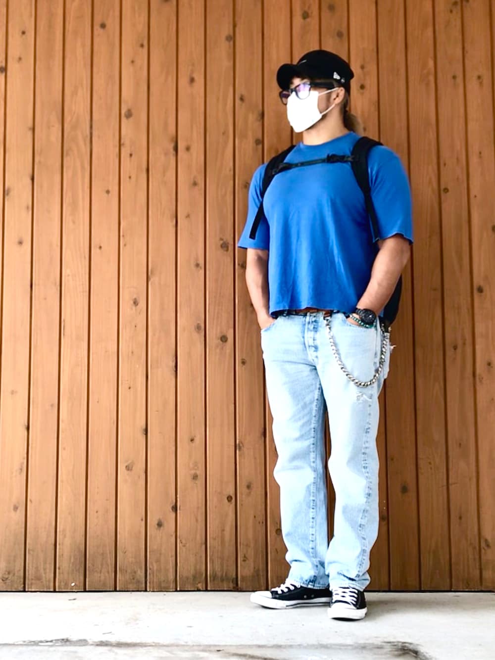 「新日本プロレス道場」｜「NEW ERAのアイテム（キャップ、ブラック系）」を使った、棚橋弘至さん（メンズ・181cm）の秋コーディネートの1枚目の写真