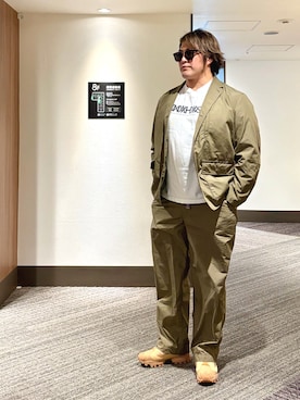 「アイテム（セットアップ）」を使った、棚橋弘至さん（メンズ・181cm）の春コーディネート