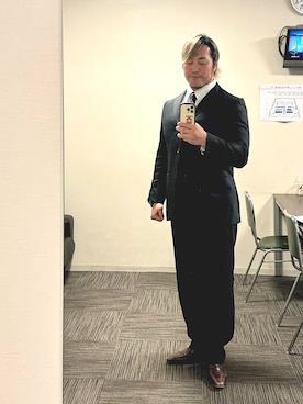 「アイテム（ネクタイ）」を使った、棚橋弘至さん（メンズ・181cm）の秋コーディネート