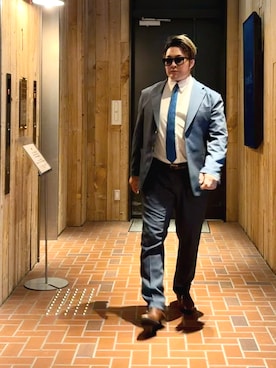 「HERMES（エルメス）のアイテム（ネクタイ、ブルー系）」を使った、棚橋弘至さん（メンズ・181cm）の夏コーディネート