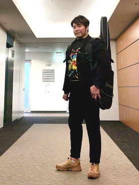 「アイテム（セットアップ）」を使った、棚橋弘至さん（メンズ・181cm）の夏コーディネート
