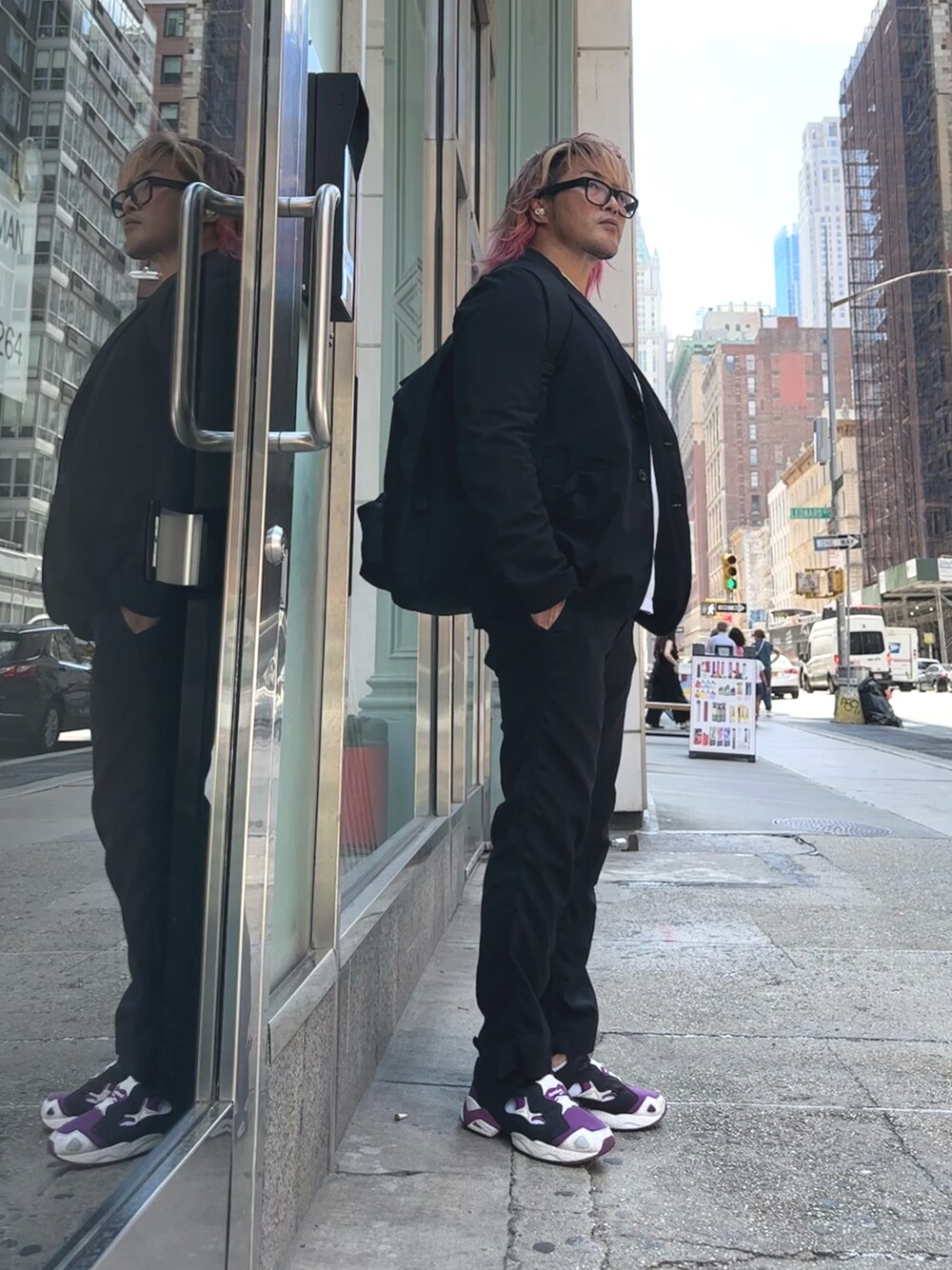 「PUMP FURY、newyork」｜「闘魂SHOPのアイテム（Tシャツ/カットソー、ホワイト系）」を使った、棚橋弘至さん（メンズ・181cm）の夏コーディネートの1枚目の写真