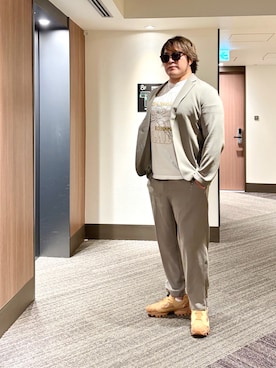 「アイテム（セットアップ）」を使った、棚橋弘至さん（メンズ・181cm）の春コーディネート
