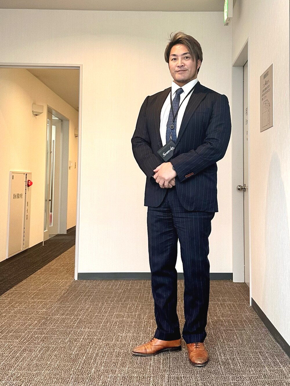 TOMORROWLAND のスーツセットを使った人気ファッションコーディネート