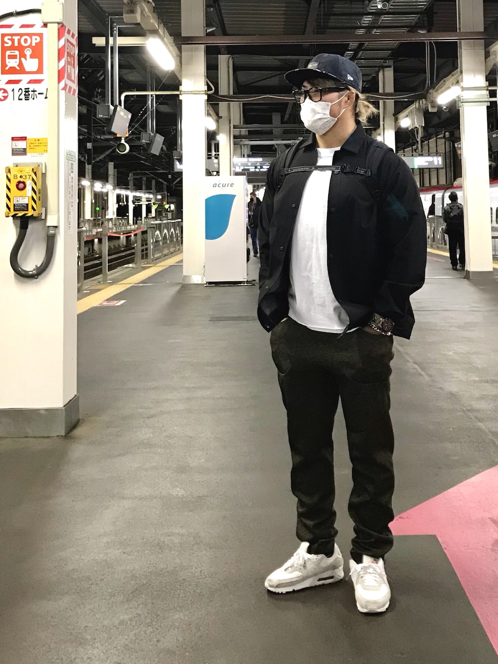 「NEW ERA、盛岡」｜「PENDLETONのアイテム（キャップ、ブラック系）」を使った、棚橋弘至さん（メンズ・181cm）の秋コーディネートの1枚目の写真