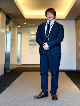 「アイテム（スーツセット）」を使った、棚橋弘至さん（メンズ・181cm）の春コーディネート