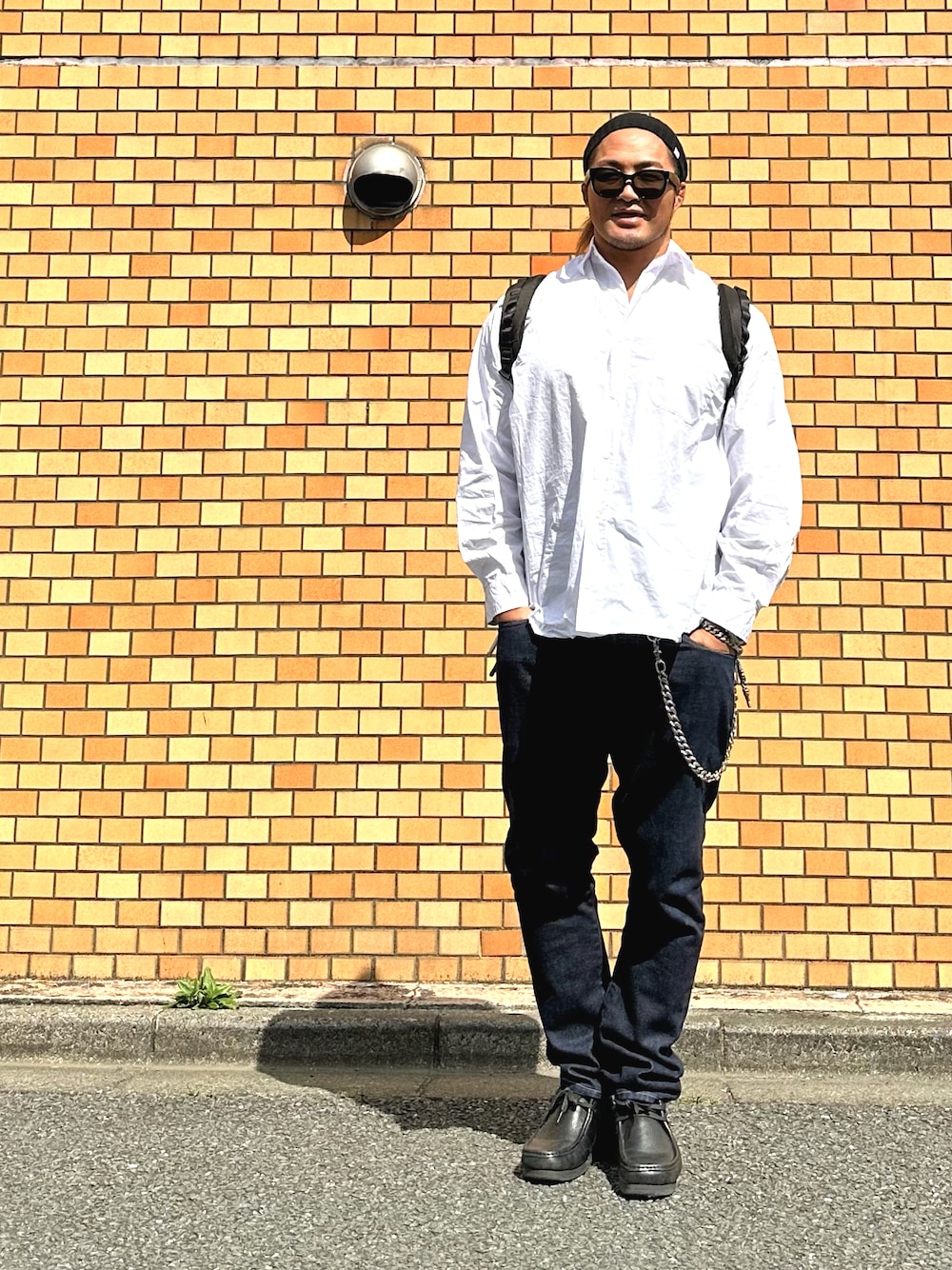 「Ron Hermanのアイテム（ニットキャップ/ビーニー、ブラック系）」を使った、棚橋弘至さん（メンズ・181cm）の春コーディネートの1枚目の写真