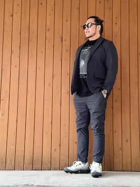 「アイテム（スーツケース/キャリーバッグ）」を使った、棚橋弘至さん（メンズ・181cm）の秋コーディネート