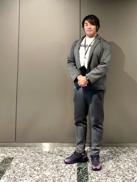 「アイテム（セットアップ）」を使った、棚橋弘至さん（メンズ・181cm）の春コーディネート