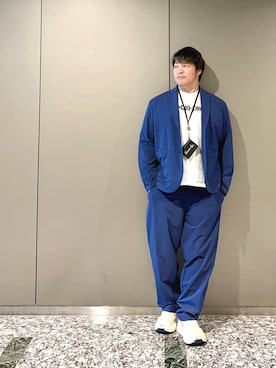 「闘魂SHOPのアイテム（Tシャツ/カットソー、ホワイト系）」を使った、棚橋弘至さん（メンズ・181cm）の夏コーディネート