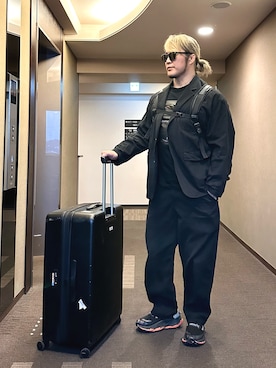 「アイテム（セットアップ）」を使った、棚橋弘至さん（メンズ・181cm）の秋コーディネート