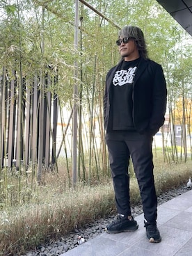 「アイテム（セットアップ）」を使った、棚橋弘至さん（メンズ・181cm）の秋コーディネート