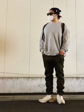 「and wander（アンドワンダー）のアイテム（スウェットパンツ）」を使った、棚橋弘至さん（メンズ・181cm）の春コーディネート