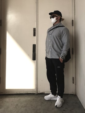 「Saturdays NYC（サタデーズ ニューヨークシティ ）のアイテム（スウェットパンツ）」を使った、棚橋弘至さん（メンズ・181cm）の夏コーディネート