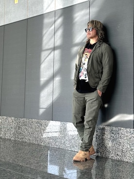 「アイテム（セットアップ）」を使った、棚橋弘至さん（メンズ・181cm）の冬コーディネート