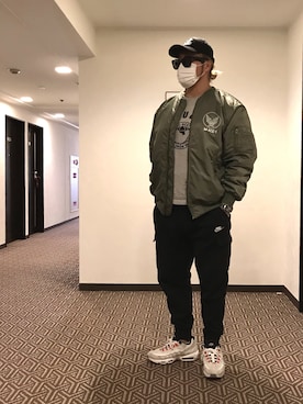 「アイテム（ミリタリージャケット）」を使った、棚橋弘至さん（メンズ・181cm・40代）の秋コーディネート