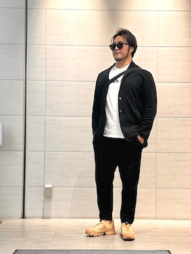 「アイテム（セットアップ）」を使った、棚橋弘至さん（メンズ・181cm）の春コーディネート