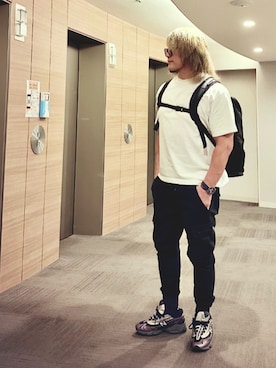 「CAMBER（キャンバー）のアイテム（Tシャツ/カットソー）」を使った、棚橋弘至さん（メンズ・181cm・40代）の夏コーディネート